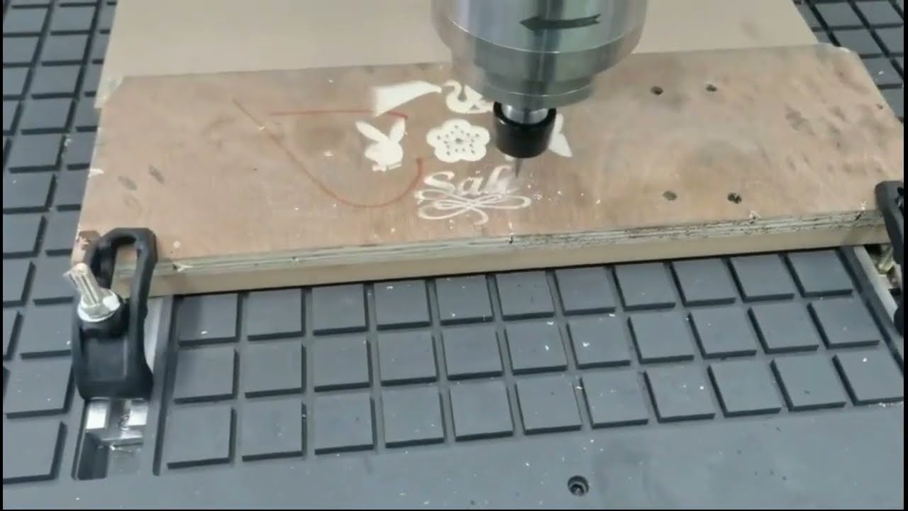 經濟實惠的數(shù)控雕刻機出售 4x8 真空工作臺 經濟實惠的數(shù)控雕刻機出售 4x8 真空工作臺